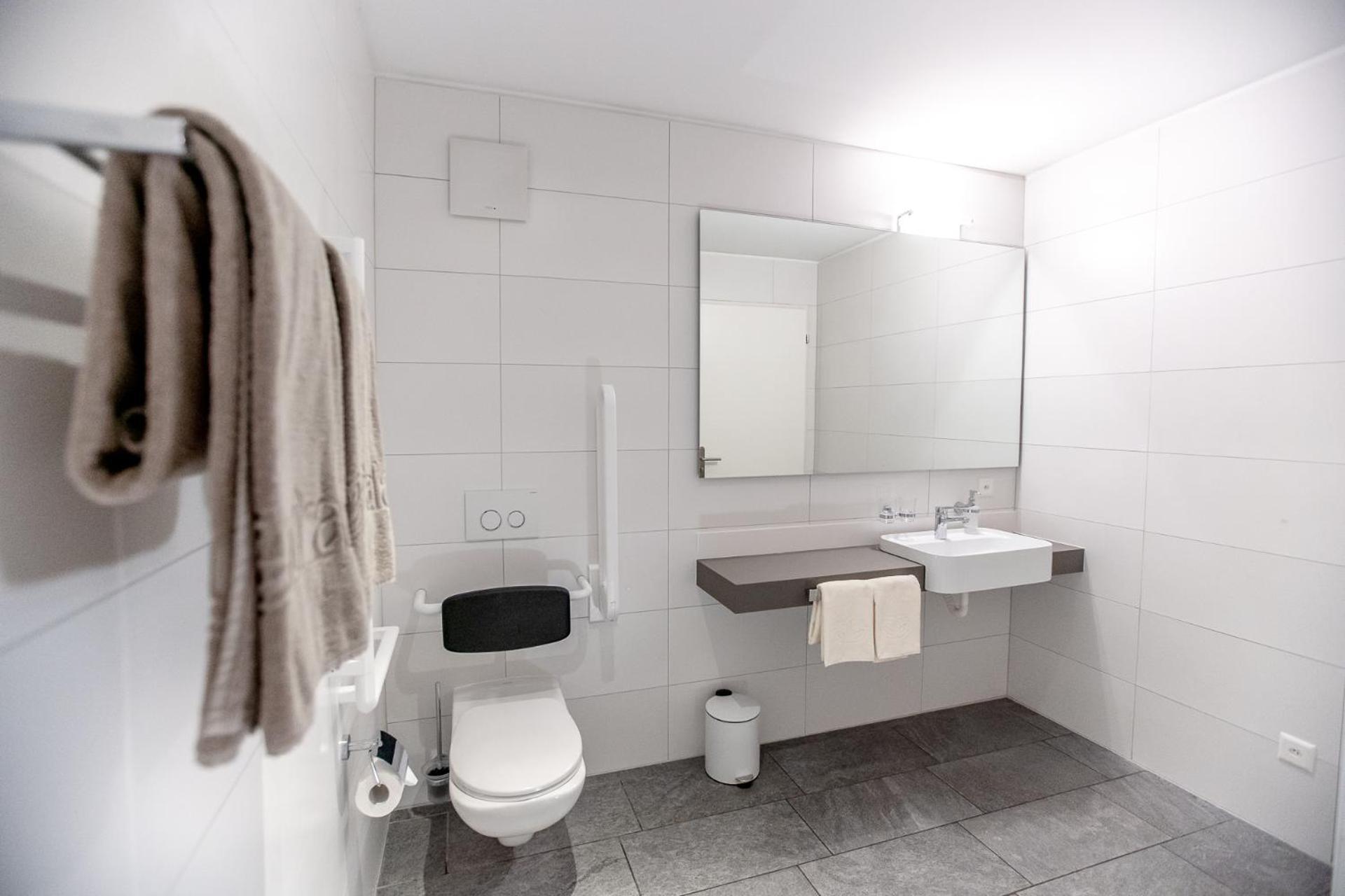 Miralago Locarno Easy Rooms Muralto Стая снимка