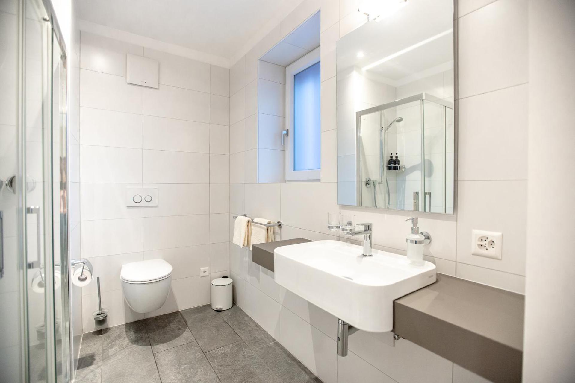 Miralago Locarno Easy Rooms Muralto Екстериор снимка