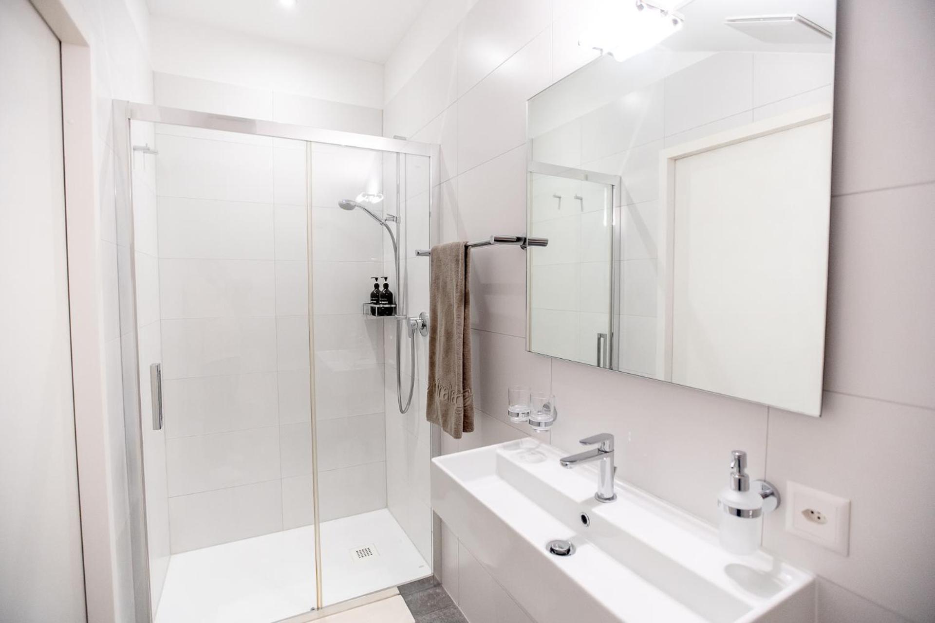Miralago Locarno Easy Rooms Muralto Стая снимка