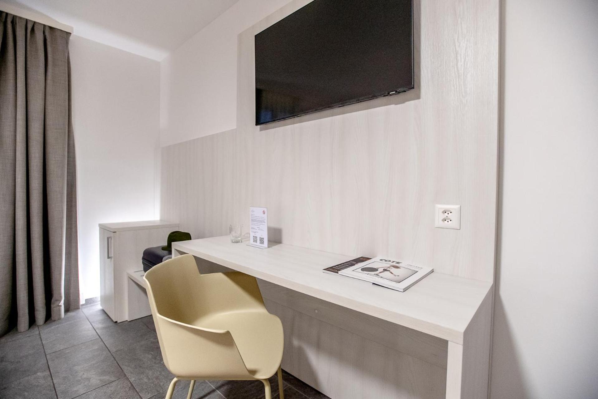 Miralago Locarno Easy Rooms Muralto Екстериор снимка