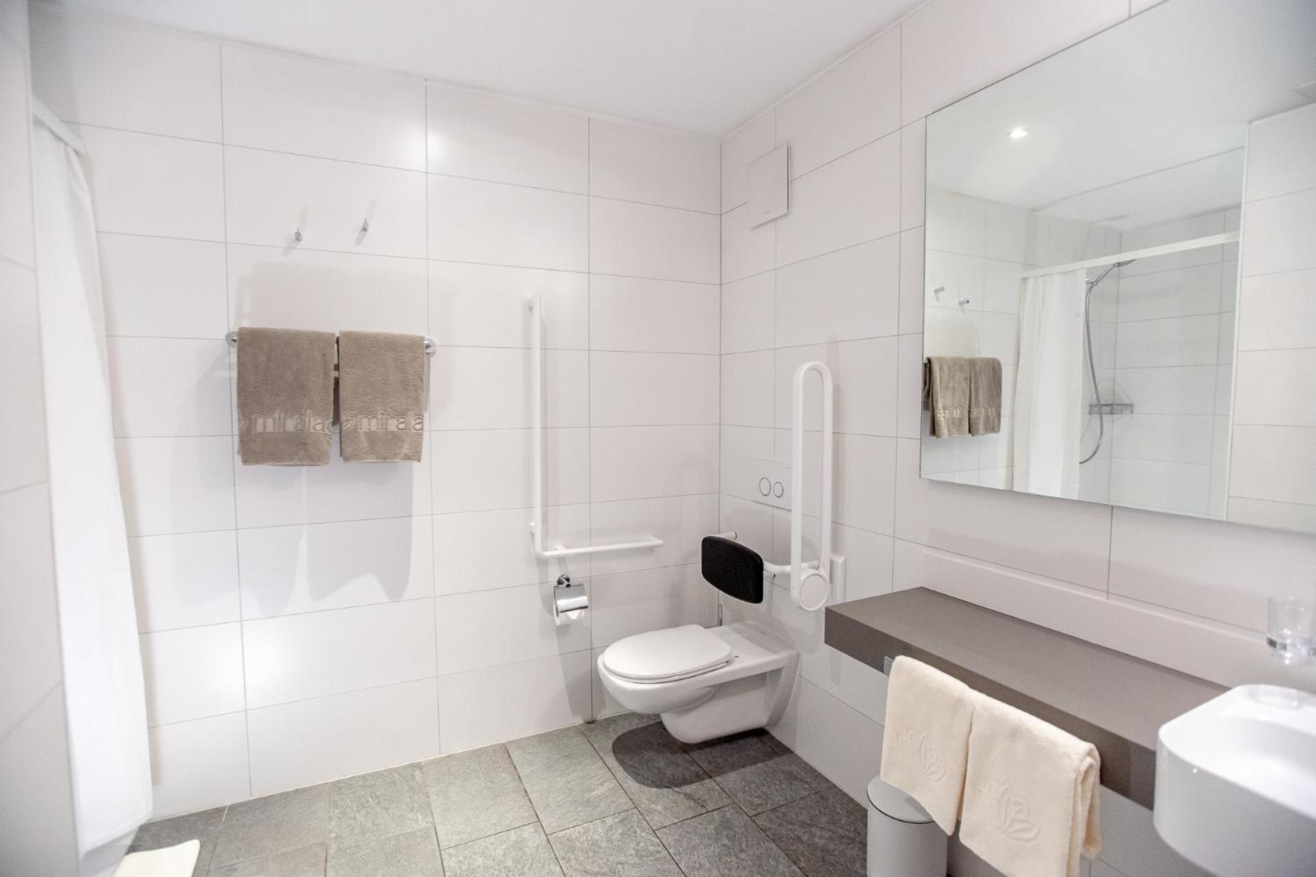Miralago Locarno Easy Rooms Muralto Стая снимка